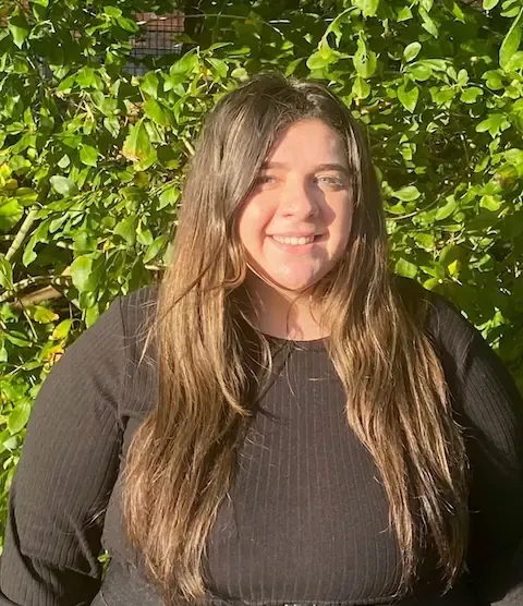 Mollie Baylon-Jones headshot