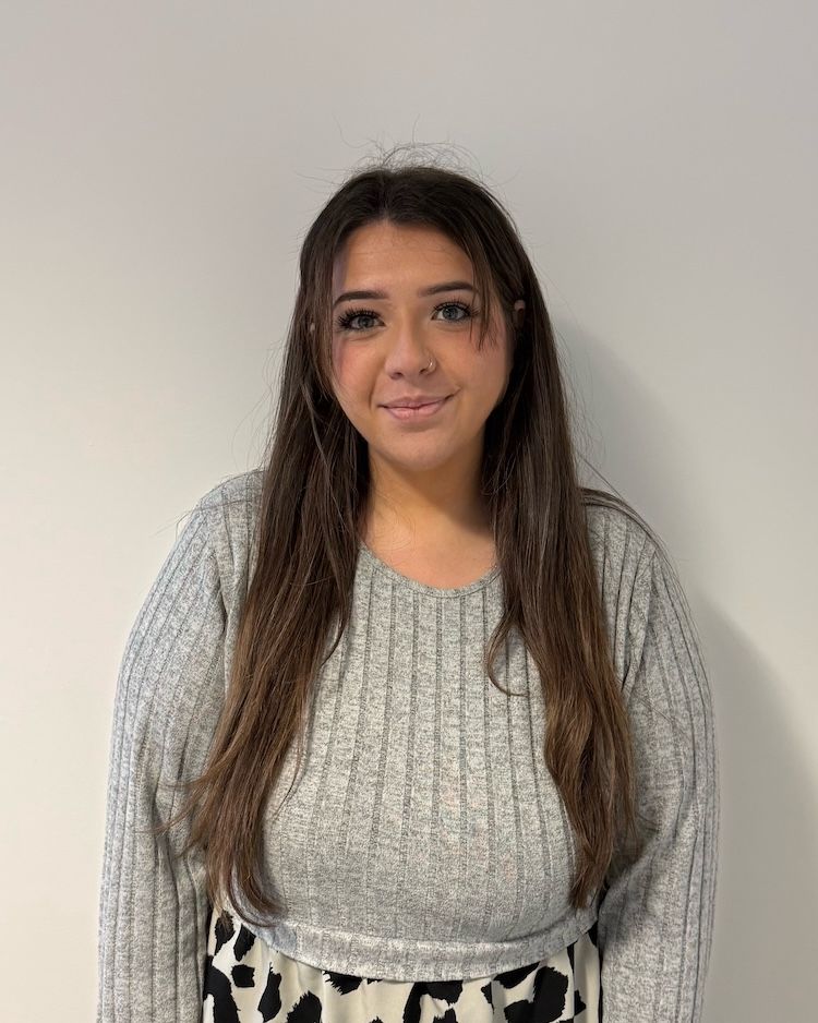 Mollie Baylon-Jones headshot